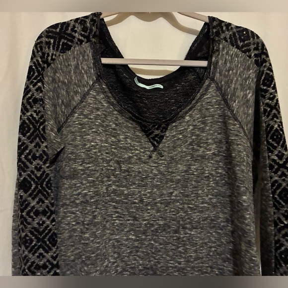 Maurice’s Sweater - Picture 2 of 4